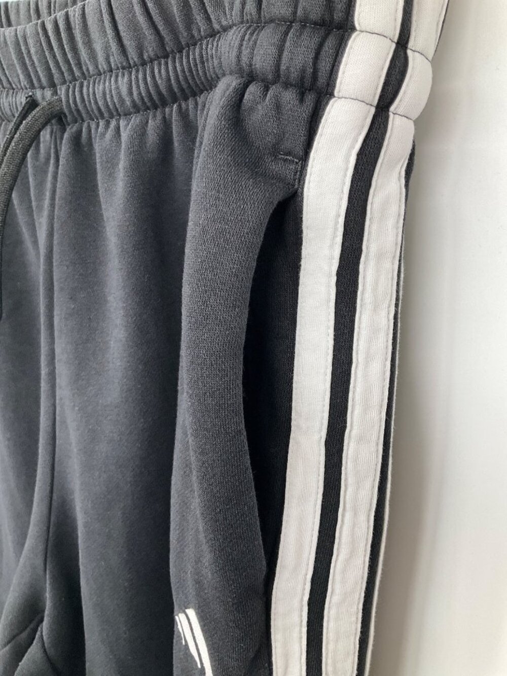 Adidas Essentials 3-Stripes Fleece Loose-Fit Sweatpants, Size XL, Black/White - Picture 7 of 8